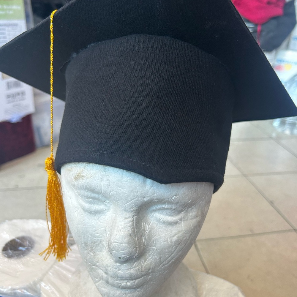 Graduation cap - Picture 2 of 3